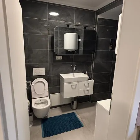 بيت للعطل Charmantes In - Ideal Fuer Erholung & Wintersport لييزين