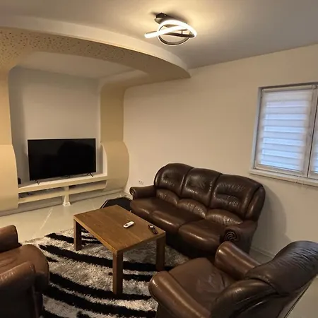 بيت للعطل Charmantes In - Ideal Fuer Erholung & Wintersport