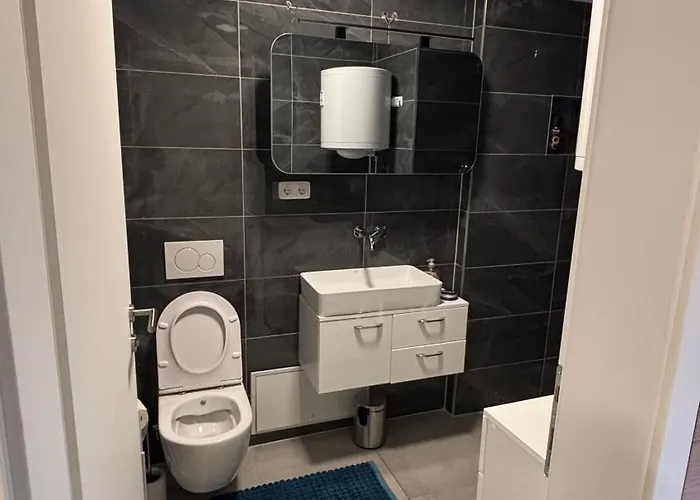 بيت للعطل Charmantes In - Ideal Fuer Erholung & Wintersport لييزين