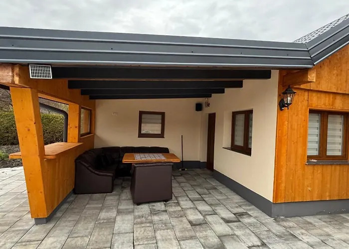 Charmantes In - Ideal Fuer Erholung & Wintersport 利岑